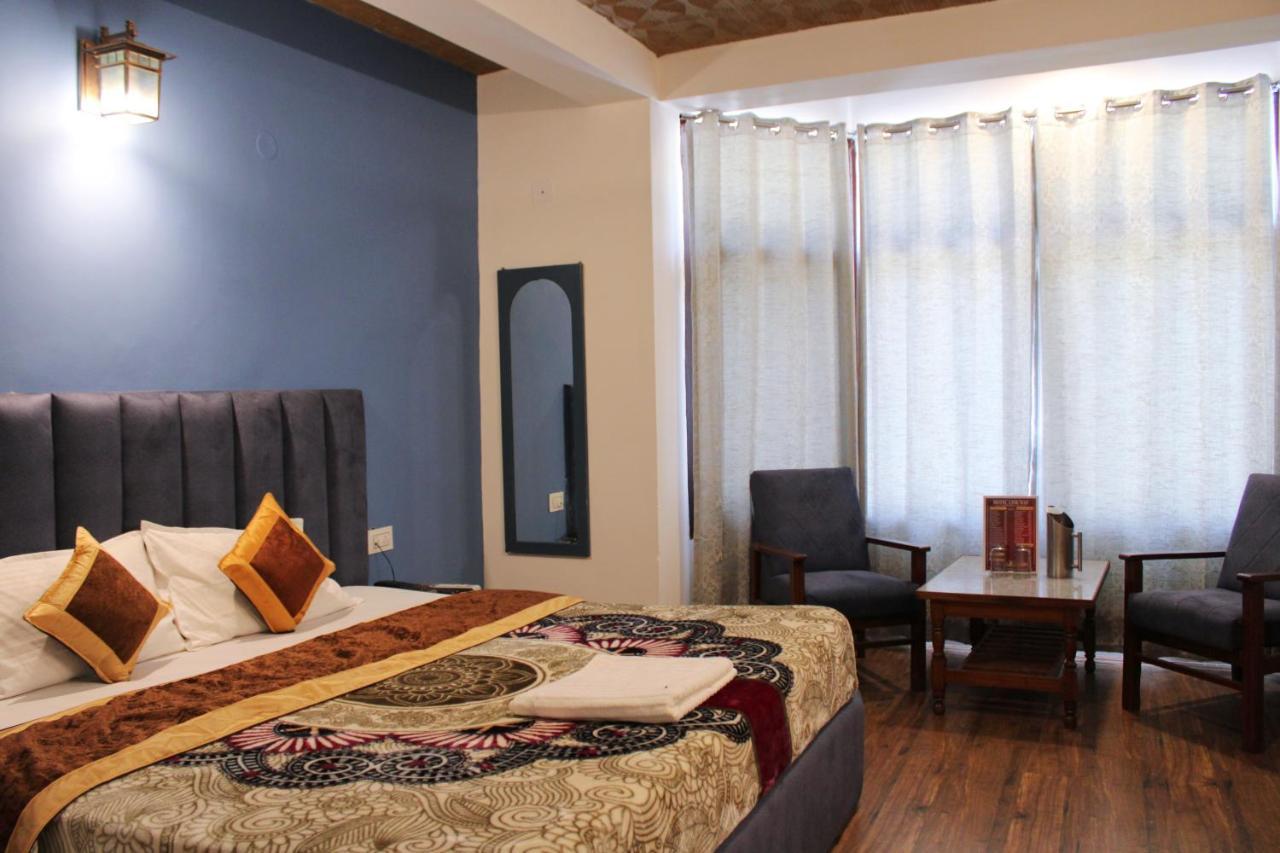 Hotel Link Way-A Riverside Hotel Manali  Exterior photo